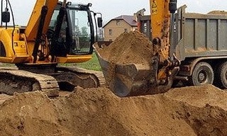 Выкопать яму экскаватором в Пензе от 920 руб. - 2Землекопа-Пнз